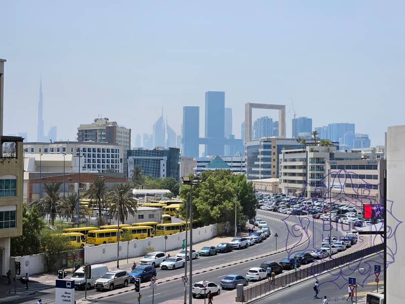 Burj khalifa view! 3BR+ store Lavish spacious near to oud metha merto