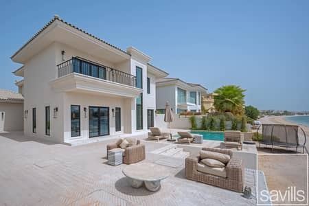 5 Bedroom Villa for Sale in Palm Jumeirah, Dubai - Skyline Serenity | Beach Access | Upgraded