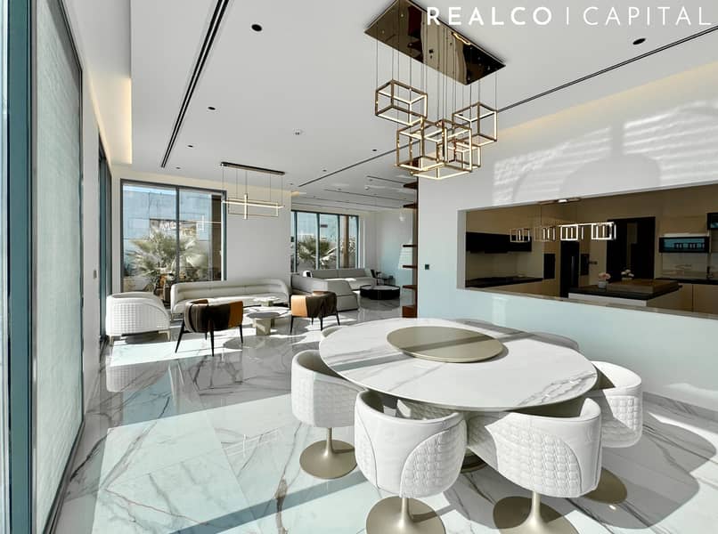 Luxurious 6 Bed Pent Suite Corner Villa