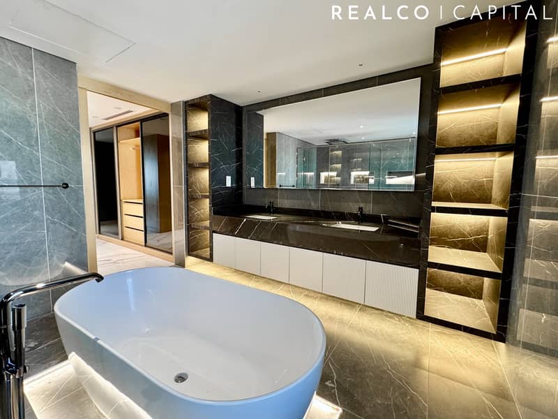 Luxurious 6 Bed Pent Suite Corner Villa - Image 6