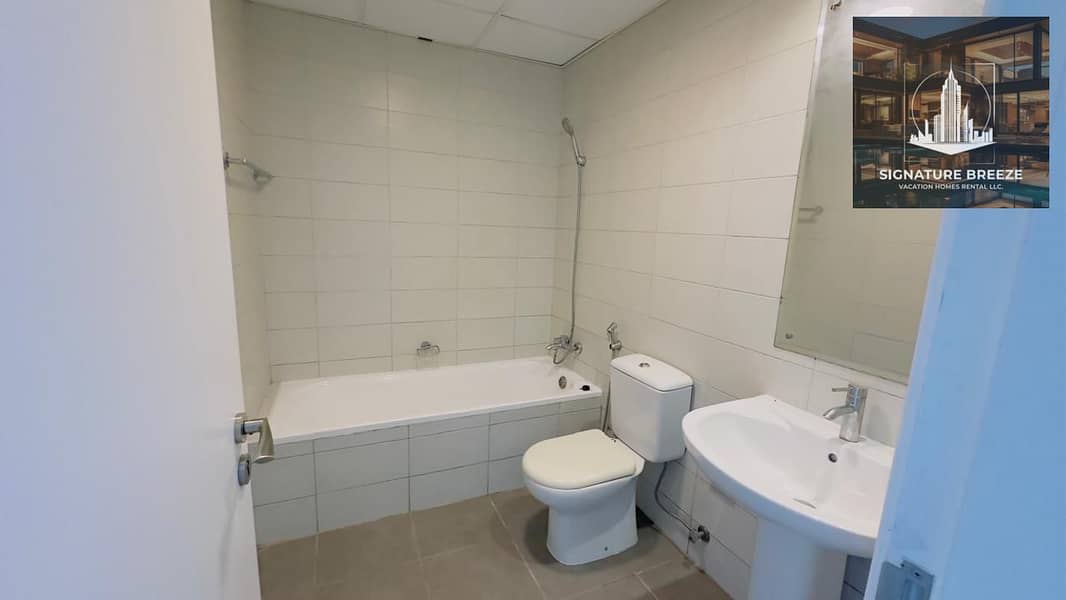 MASTER BEDROOM AVAILABLE IN GATED COMMUNITY - Image 6