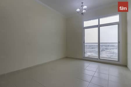 荔湾住宅区， 迪拜 1 卧室公寓待租 - 位于荔湾住宅区，纵横焦点公寓大楼，马扎亚7号楼 1 卧室的公寓 57000 AED - 12746716