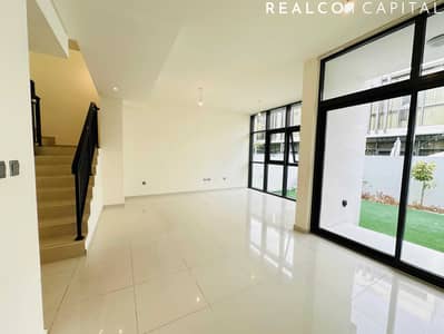 3 Bedroom Townhouse for Rent in DAMAC Hills 2 (Akoya by DAMAC), Dubai - MIDDLE UNIT HUGE LIVING SPACE FOR RENT