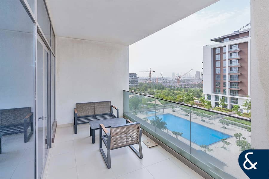 VOT | Pool and Park View | Large Layout