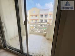 شقة في C-09،الحي الصيني،المدينة العالمية 30000 درهم - 12748795