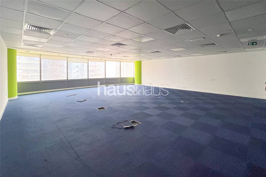 位于朱美拉湖塔 (JLT)，JLT I区，金色塔楼（Au Tower） 的写字楼 425000 AED - 12119148