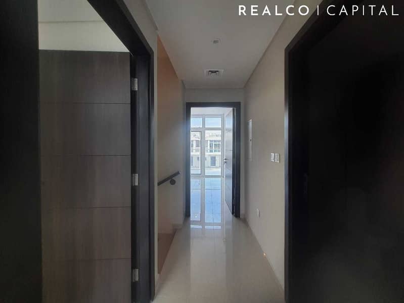 SEMI FURNISHED 3 BEDROOM TOWN HOUSE FOR RENT - Image 11