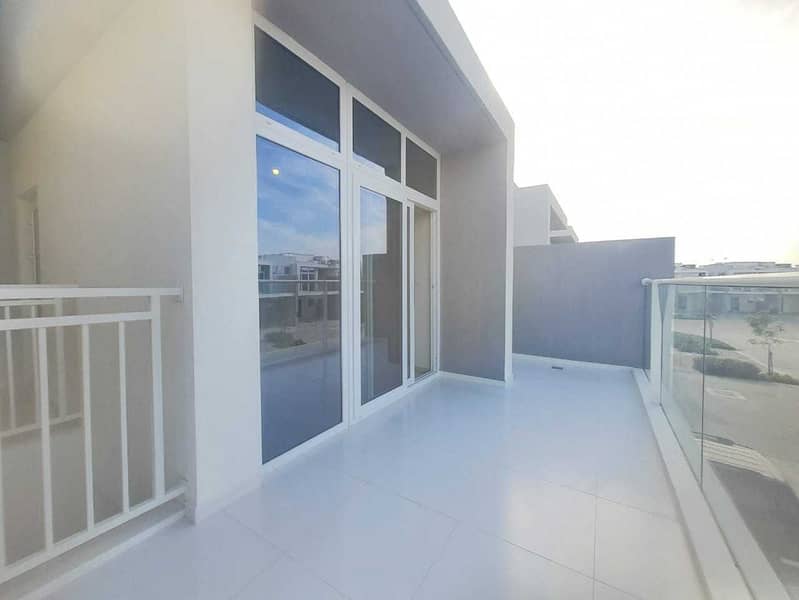 SEMI FURNISHED 3 BEDROOM TOWN HOUSE FOR RENT - Image 20