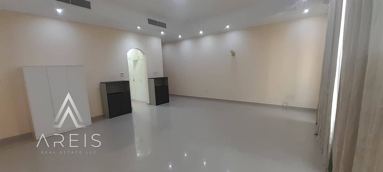 WELL MAINTAINED | SERVANT BLOCK | PRIVATE POOL | GARDEN - Image 22