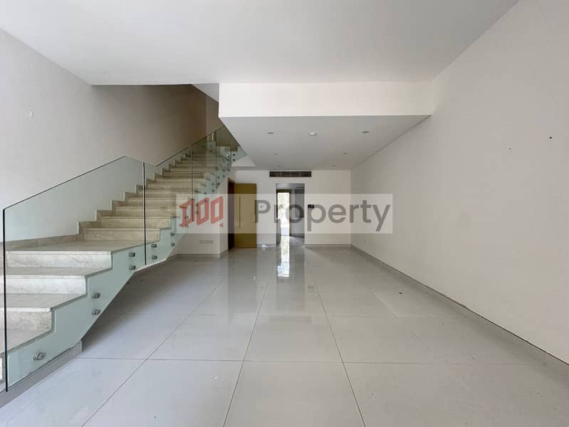 Vacant | Spacious | Prime Location - Image 8