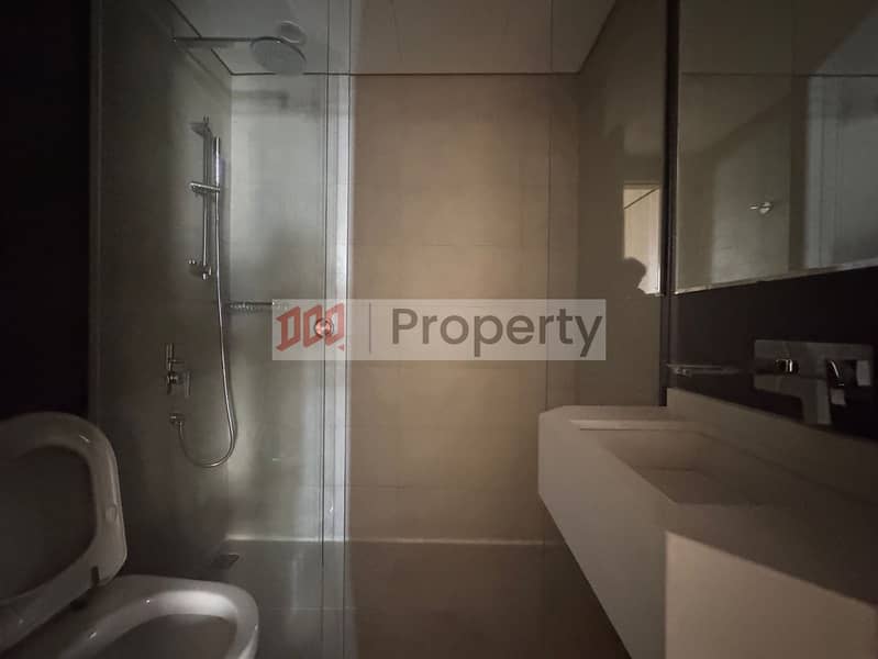 Vacant | Spacious | Prime Location - Image 23