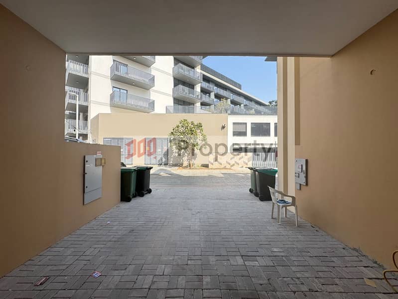 Vacant | Spacious | Prime Location - Image 24