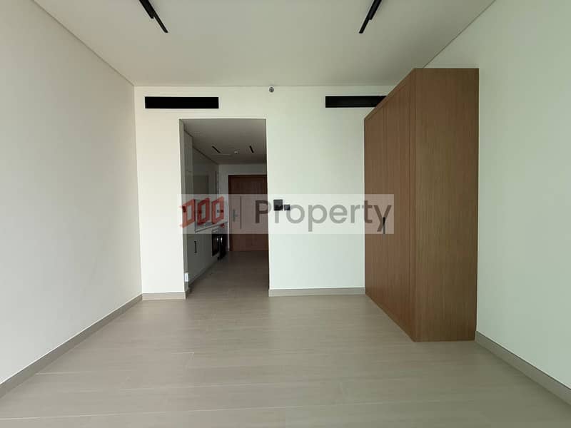 2 b70dbab6bd1924efbbf83045ec24a374. jpg