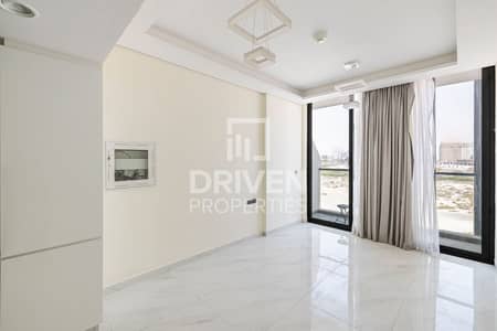 Studio for Rent in Dubai Studio City, Dubai - Well Maintained and Bright | Ready to Move In