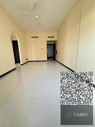 2 Bedroom Flat for Rent in Al Jurf, Ajman - 8356b1ec-3c3a-40fd-8050-8c99757f8c08. jpg