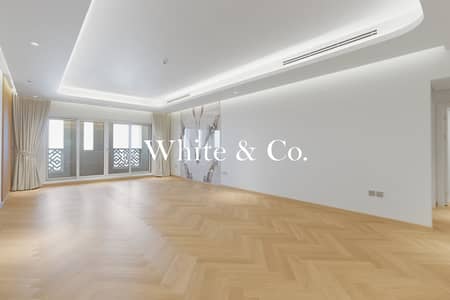 3 Bedroom Apartment for Sale in Palm Jumeirah, Dubai - Exclusive | 2 Parking | Fully Upgraded
