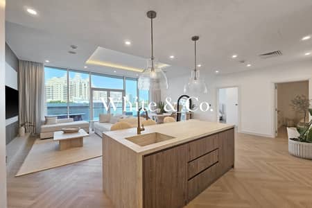 2 Bedroom Apartment for Sale in Palm Jumeirah, Dubai - Upgraded | Vacant Now | Sea View