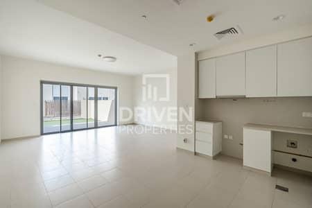 2 Bedroom Apartment for Rent in Dubai South, Dubai - Largest Plot | Landscaped | Near Amenities