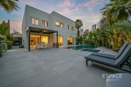 5 Bedroom Villa for Sale in The Meadows, Dubai - Exclusive Turnkey 5BR | Extended Over 10% | Skyline View