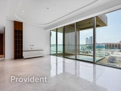 2 Bedroom Flat for Rent in Palm Jumeirah, Dubai - Beach Access | Brand New | Luxurious