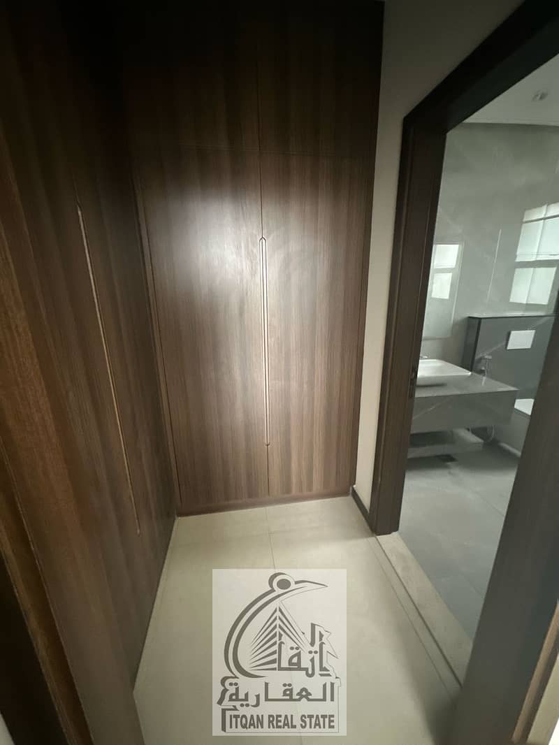 8 b3f22d6b-617a-4ce3-adb6-55cde8a4fc0c. jpg