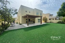 Must See | Huge Garden | Upgraded
