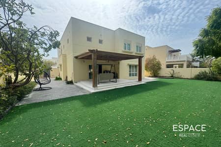 4 Bedroom Villa for Rent in The Meadows, Dubai - Must See | Huge Garden | Upgraded