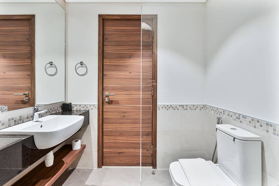 19 Full Bathroom 2 (1). jpeg