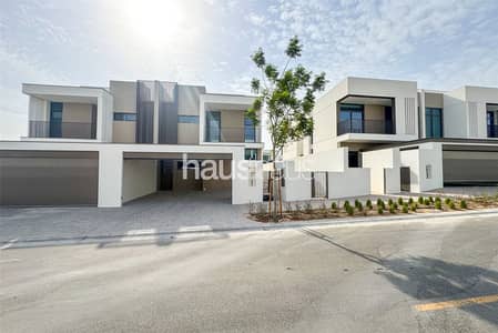 4 Bedroom Townhouse for Rent in Al Furjan, Dubai - Spacious | Modern Townhouse | Water Views
