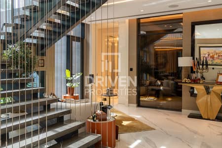 5 Bedroom Villa for Sale in Jumeirah, Dubai - Luxury Villa | Top Finishes | Burj Khalifa View