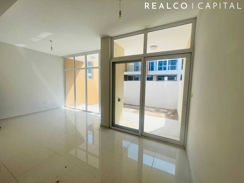 3 Bedrooms : Brown Kitchen : Ready To Move - Image 19