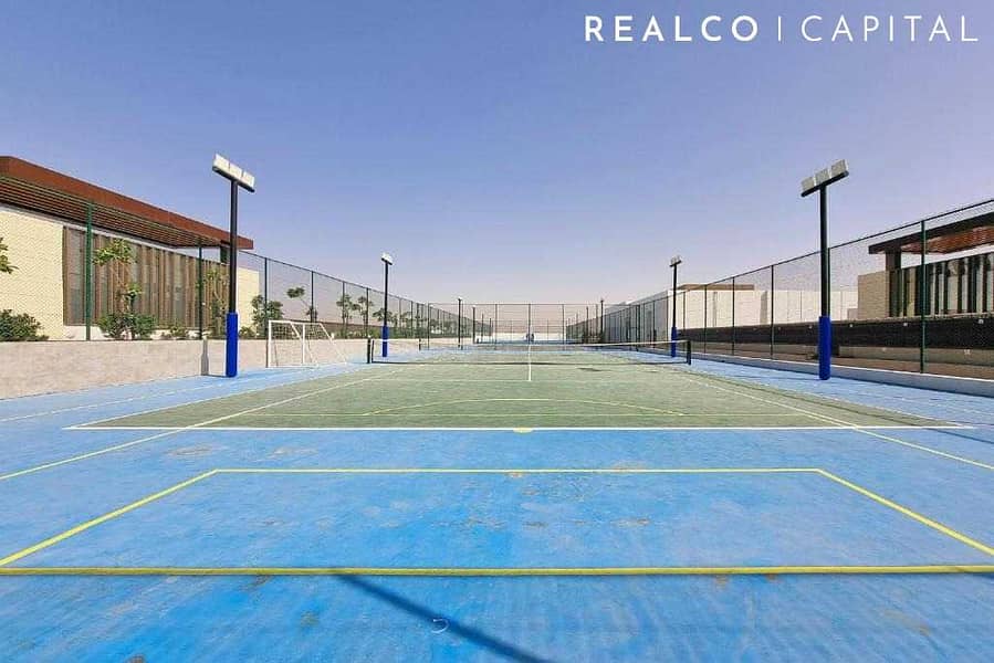 3 Bedrooms : Brown Kitchen : Ready To Move - Image 25