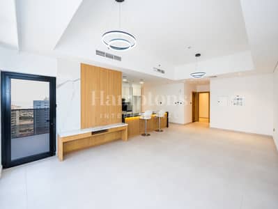 3 Bedroom Apartment for Rent in Business Bay, Dubai - Luxury 3BR Plus Study | Iconic Views