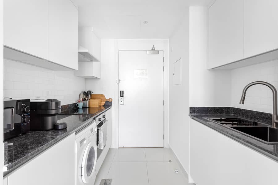 5 Kitchen Area (3). jpeg