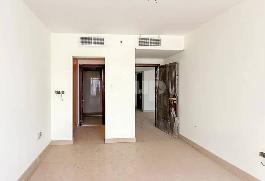 Brand New | Spacious | Prime Location - Image 6