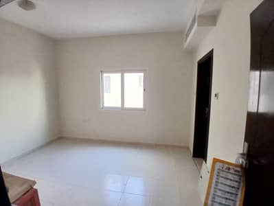 استوديو  للايجار في مويلح، الشارقة - 20250127_121115. jpg