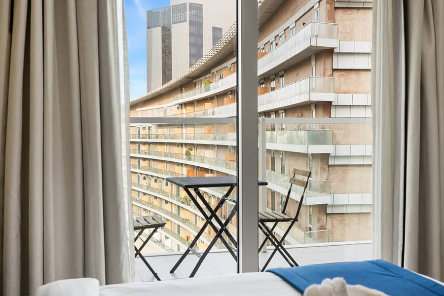 Spacious 2BR | Premium Amenities | Prime Location - Image 17