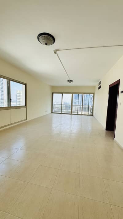 SHIKH ZAYED ROAD CHILLER FREE 3BHK 140K IN 4 CHEQUES NEAR TO EMIRATES TOWER METRO