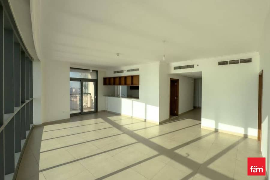 Largest Layout| High floor| Full water View