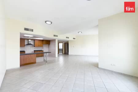 2 Bedroom Flat for Sale in Discovery Gardens, Dubai - Bright 2-Bed | Well-Maintained | Prime Location
