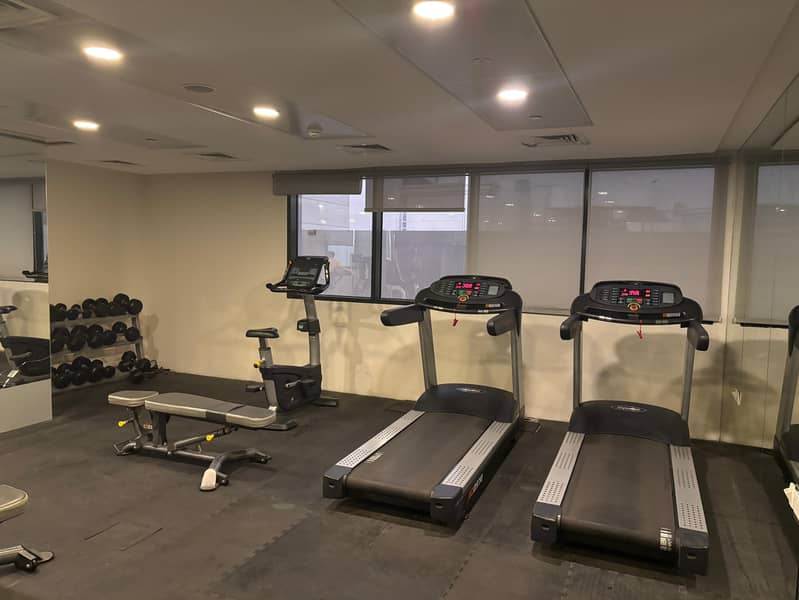 Immaculate Studio II Prime Location II Exclusive Offer - Image 17