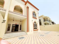 فیلا في حوشي 4 غرف 140000 درهم - 12765346