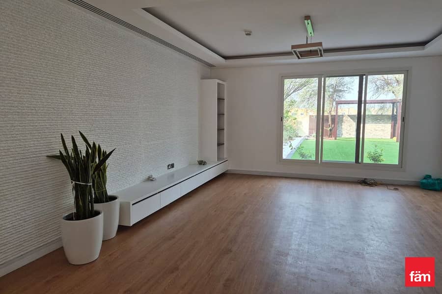 SPECIOUS, BRIGHT, UPGRADED, BIG PLOT