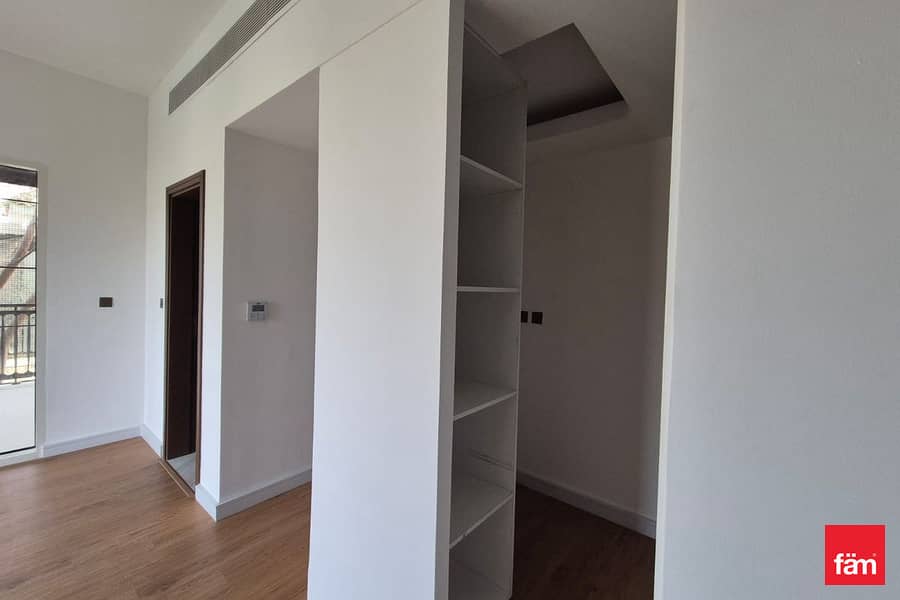 SPECIOUS, BRIGHT, UPGRADED, BIG PLOT