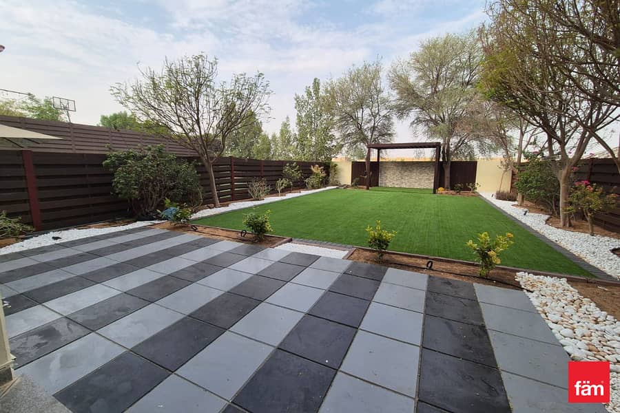 SPECIOUS, BRIGHT, UPGRADED, BIG PLOT - Image 13