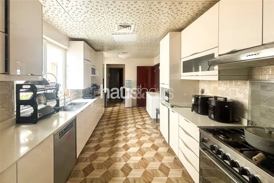 Upgraded | Quiet Location | Park Backing