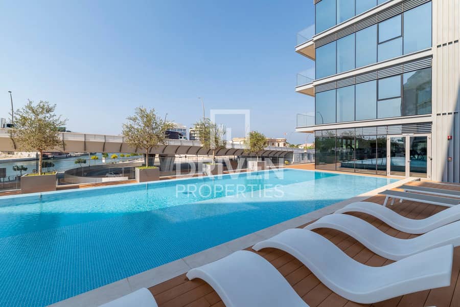 Vacant | Burj Khalifa View | Spacious Apt - Image 17