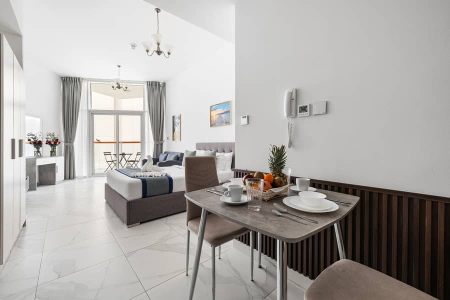 Spacious Studio with Canal View | Ready to Move in