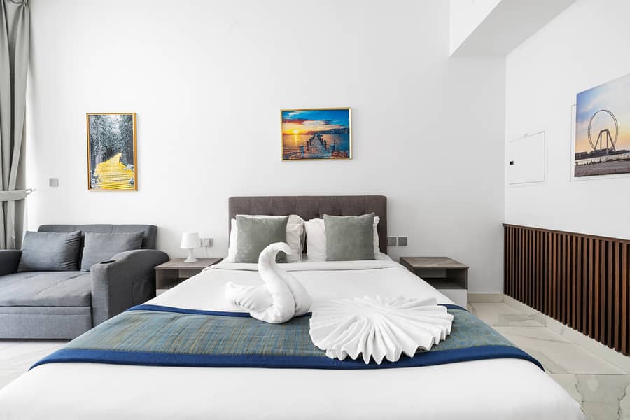 Spacious Studio with Canal View | Ready to Move in - Image 7