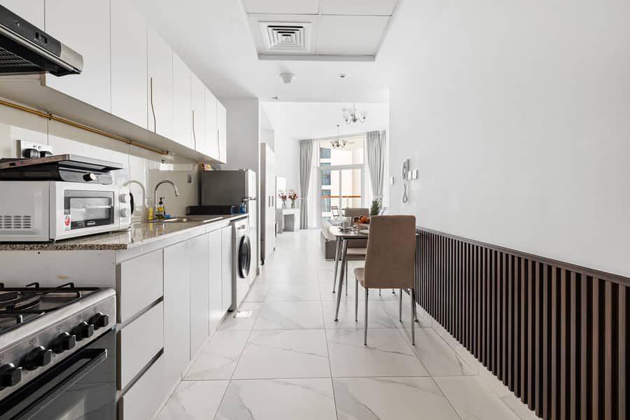 Spacious Studio with Canal View | Ready to Move in - Image 14